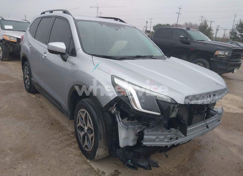 2023 Subaru Forester PREMIUM (VIN JF2SKADC9PH502063) main photo