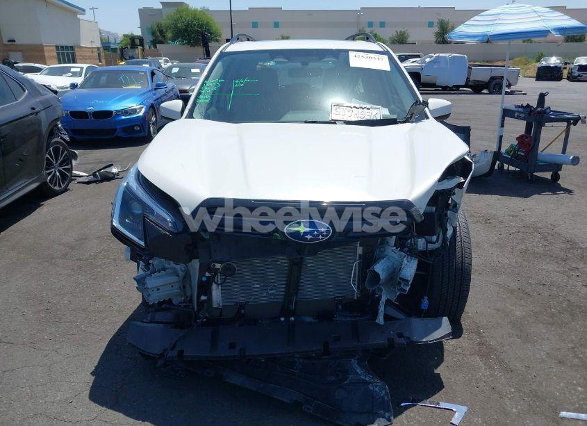 Photo 13 of 2023 Subaru Forester PREMIUM (VIN JF2SKADCXPH409956)