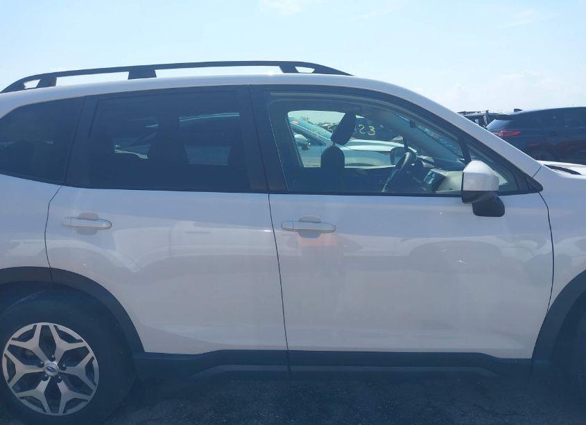 Photo 12 of 2023 Subaru Forester PREMIUM (VIN JF2SKADCXPH509880)