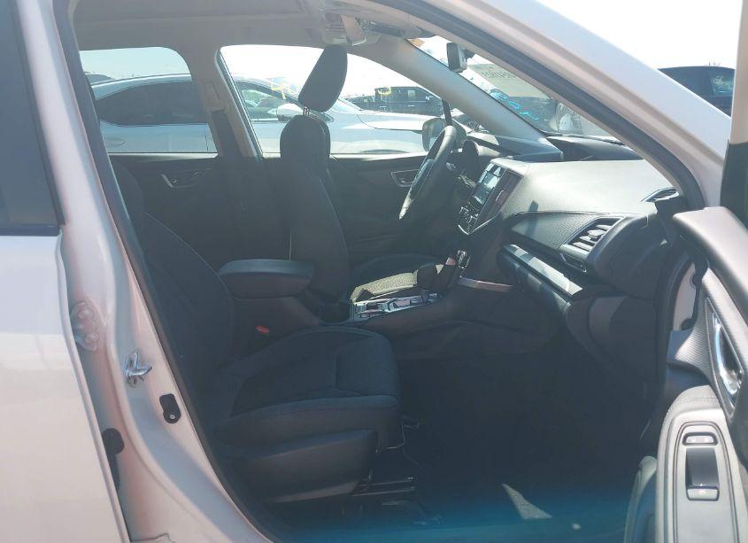 Photo 5 of 2023 Subaru Forester PREMIUM (VIN JF2SKADCXPH509880)