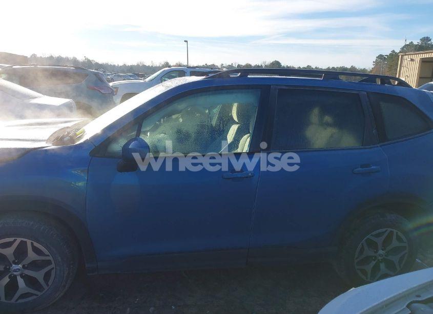 Photo 14 of 2024 Subaru Forester PREMIUM (VIN JF2SKADCXRH444516)