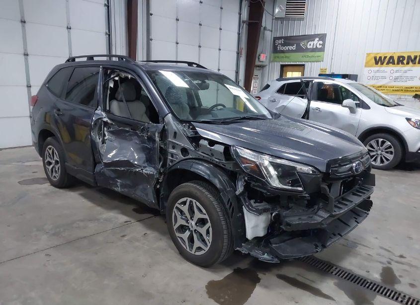 2024 Subaru Forester PREMIUM (VIN JF2SKADCXRH451630) main photo