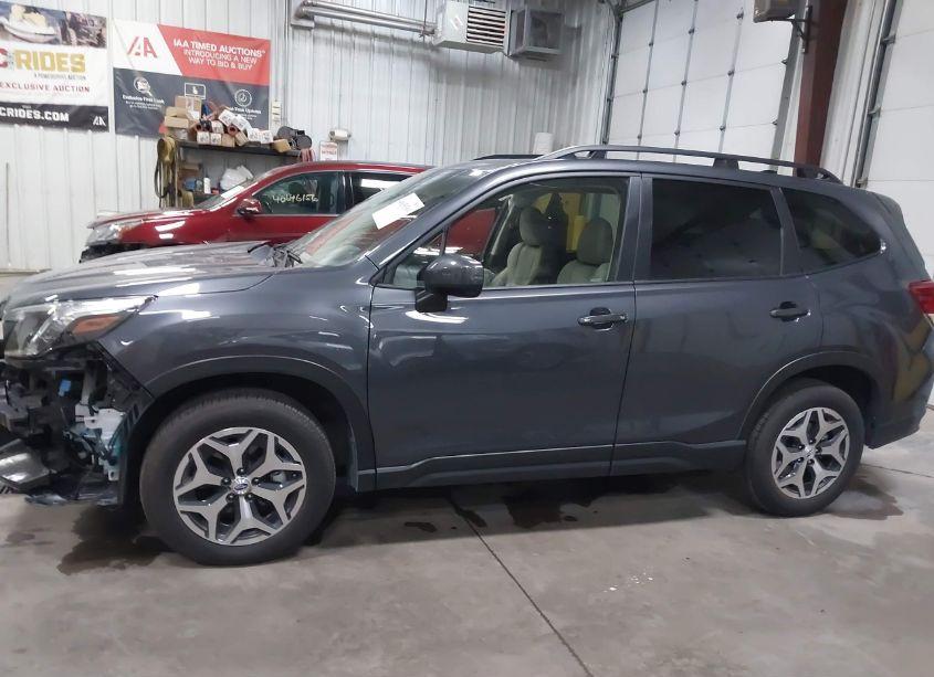 Photo 15 of 2024 Subaru Forester PREMIUM (VIN JF2SKADCXRH451630)