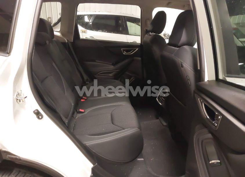 Photo 8 of 2019 Subaru Forester PREMIUM (VIN JF2SKAEC0KH547996)