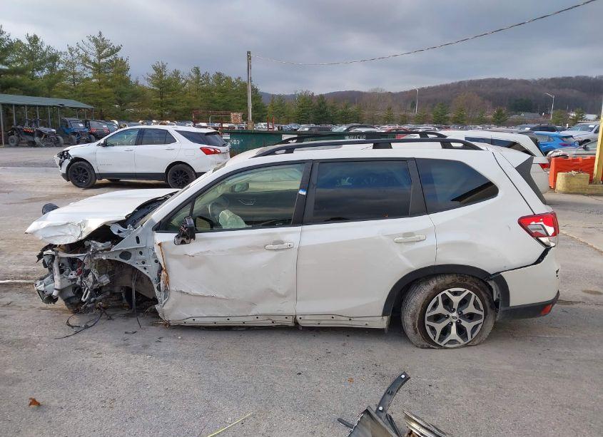 Photo 15 of 2022 Subaru Forester PREMIUM (VIN JF2SKAEC0NH483611)