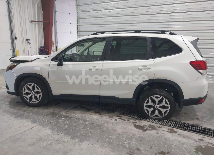 Photo 14 of 2022 Subaru Forester PREMIUM (VIN JF2SKAEC0NH497962)