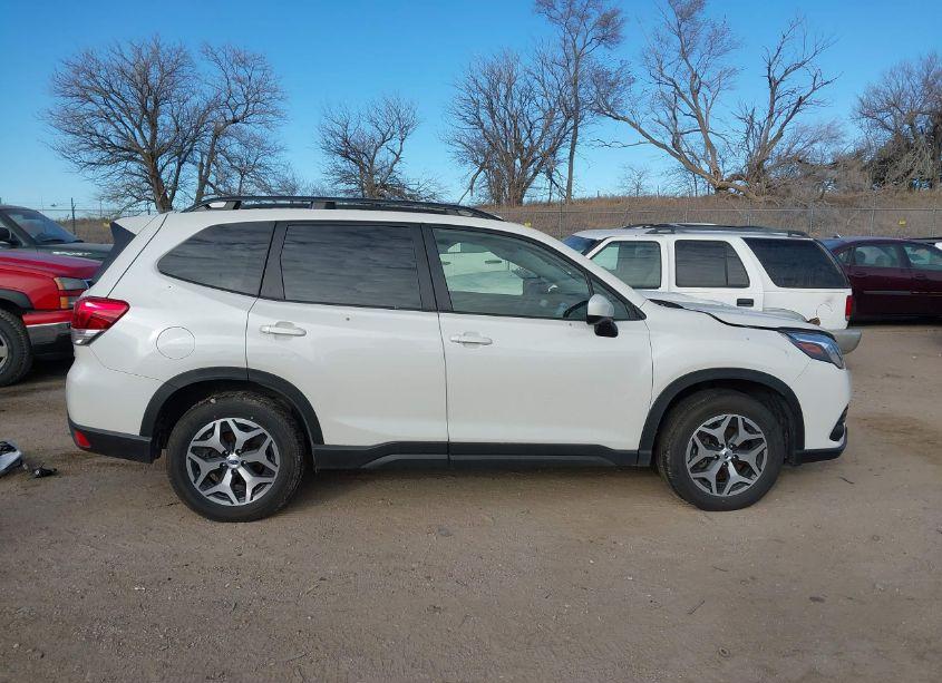 Photo 13 of 2023 Subaru Forester PREMIUM (VIN JF2SKAEC0PH434573)