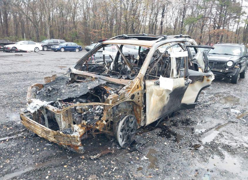 Photo 2 of 2023 Subaru Forester PREMIUM (VIN JF2SKAEC0PH545737)