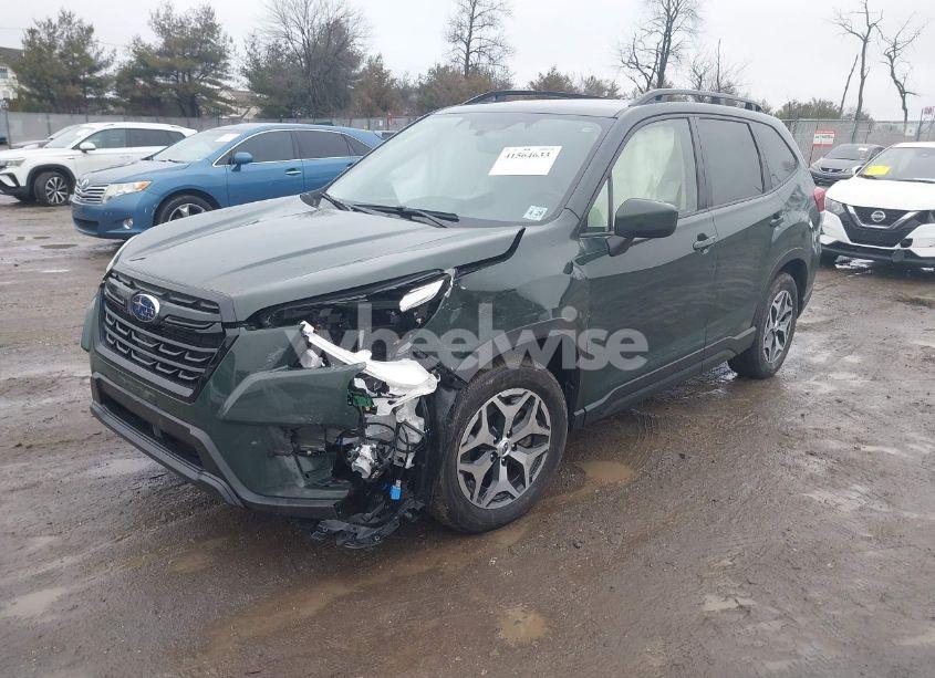 Photo 2 of 2023 Subaru Forester PREMIUM (VIN JF2SKAEC1PH449938)