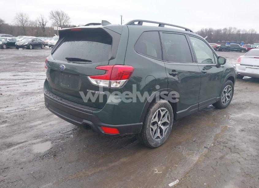 Photo 4 of 2023 Subaru Forester PREMIUM (VIN JF2SKAEC1PH449938)