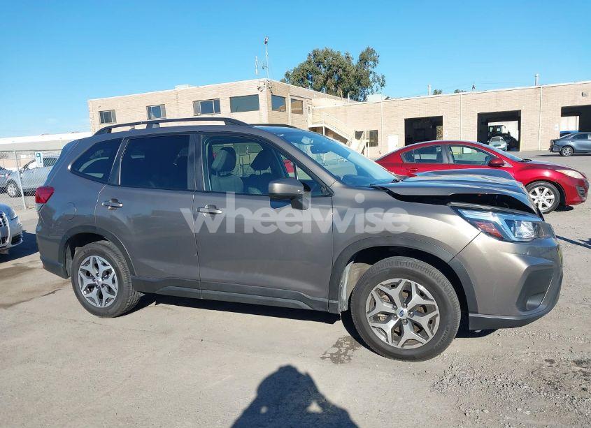 Photo 13 of 2019 Subaru Forester PREMIUM (VIN JF2SKAEC2KH457846)