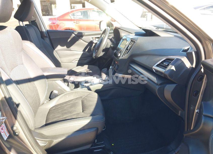 Photo 5 of 2019 Subaru Forester PREMIUM (VIN JF2SKAEC2KH457846)