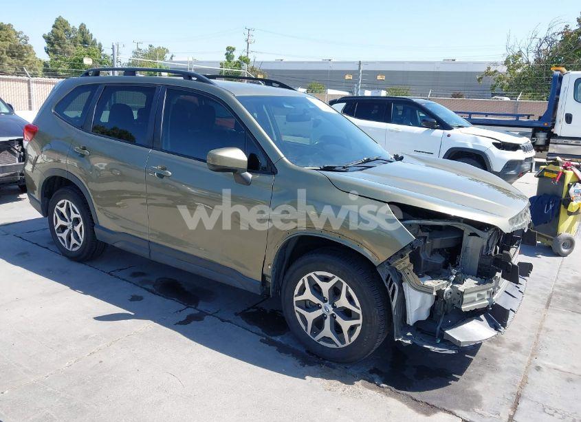 2022 Subaru Forester PREMIUM (VIN JF2SKAEC2NH431414) main photo