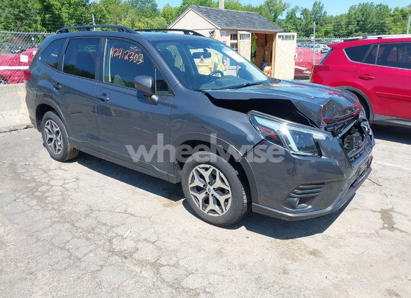 2022 Subaru Forester PREMIUM (VIN JF2SKAEC2NH436970) main photo