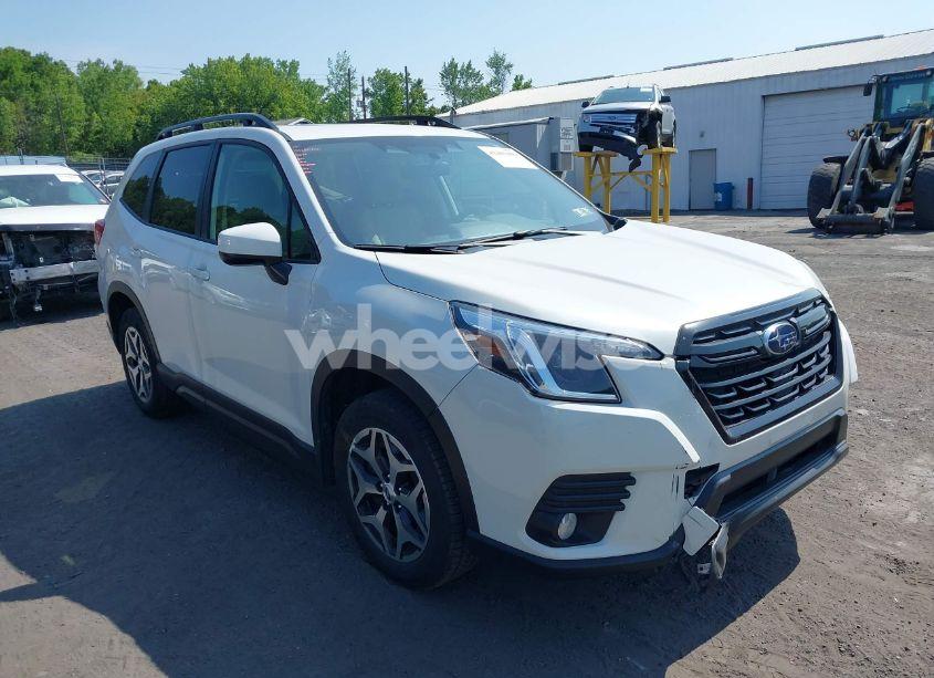 2022 Subaru Forester PREMIUM (VIN JF2SKAEC2NH440274) main photo