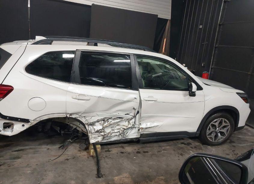 Photo 14 of 2019 Subaru Forester PREMIUM (VIN JF2SKAEC3KH489530)