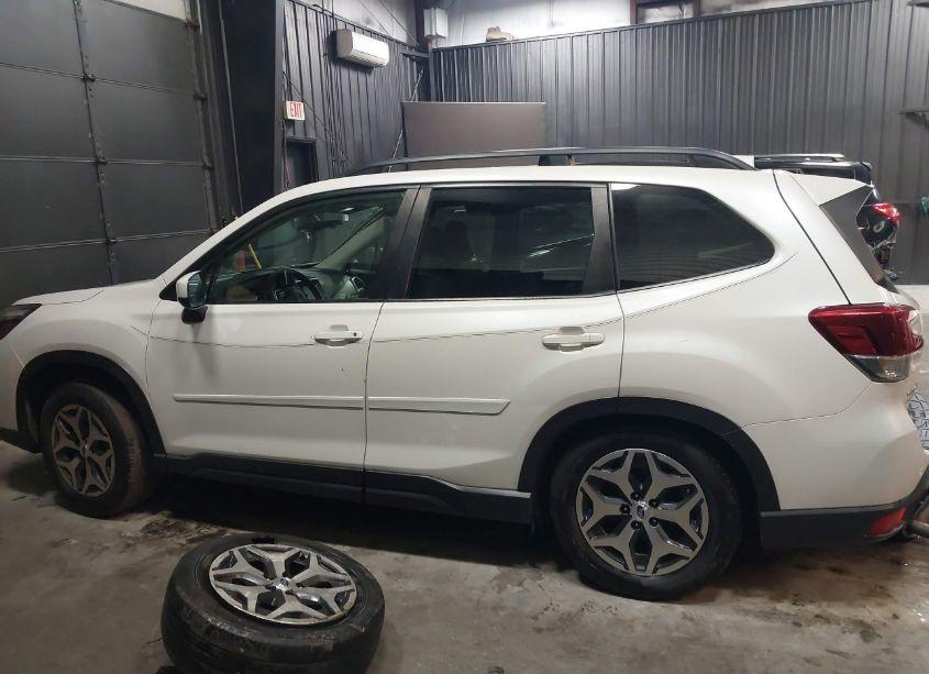 Photo 15 of 2019 Subaru Forester PREMIUM (VIN JF2SKAEC3KH489530)