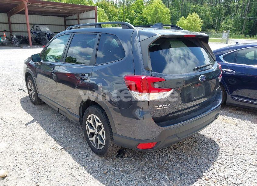 Photo 3 of 2019 Subaru Forester PREMIUM (VIN JF2SKAEC3KH544056)