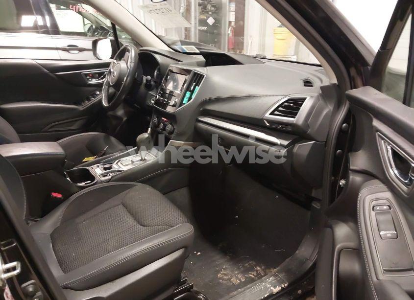 Photo 5 of 2019 Subaru Forester PREMIUM (VIN JF2SKAEC4KH535317)