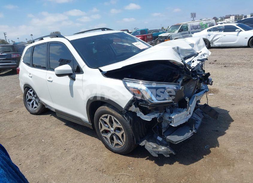 2022 Subaru Forester PREMIUM (VIN JF2SKAEC5NH427454) main photo