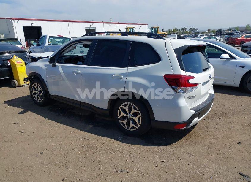 Photo 3 of 2022 Subaru Forester PREMIUM (VIN JF2SKAEC5NH427454)