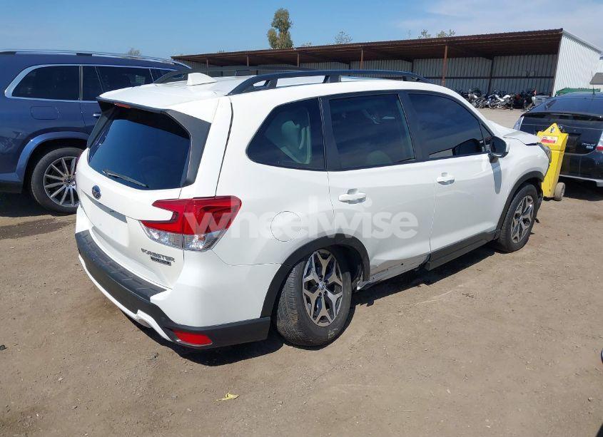 Photo 4 of 2022 Subaru Forester PREMIUM (VIN JF2SKAEC5NH427454)