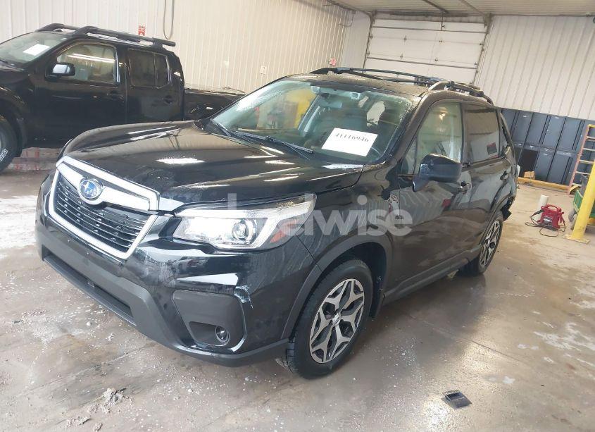 Photo 2 of 2019 Subaru Forester PREMIUM (VIN JF2SKAEC7KH568778)