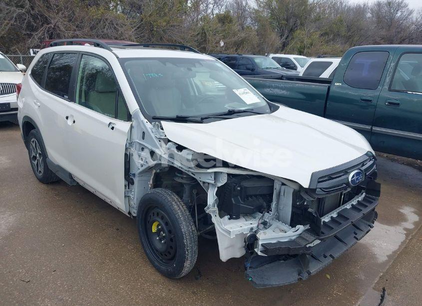 2022 Subaru Forester PREMIUM (VIN JF2SKAEC7NH460505) main photo