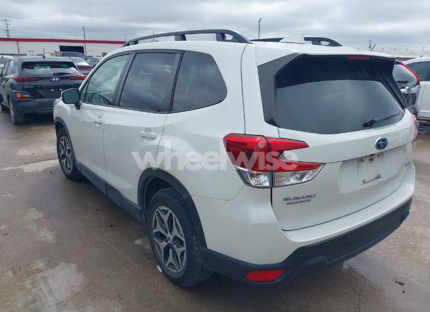 Photo 3 of 2022 Subaru Forester PREMIUM (VIN JF2SKAEC7NH460505)