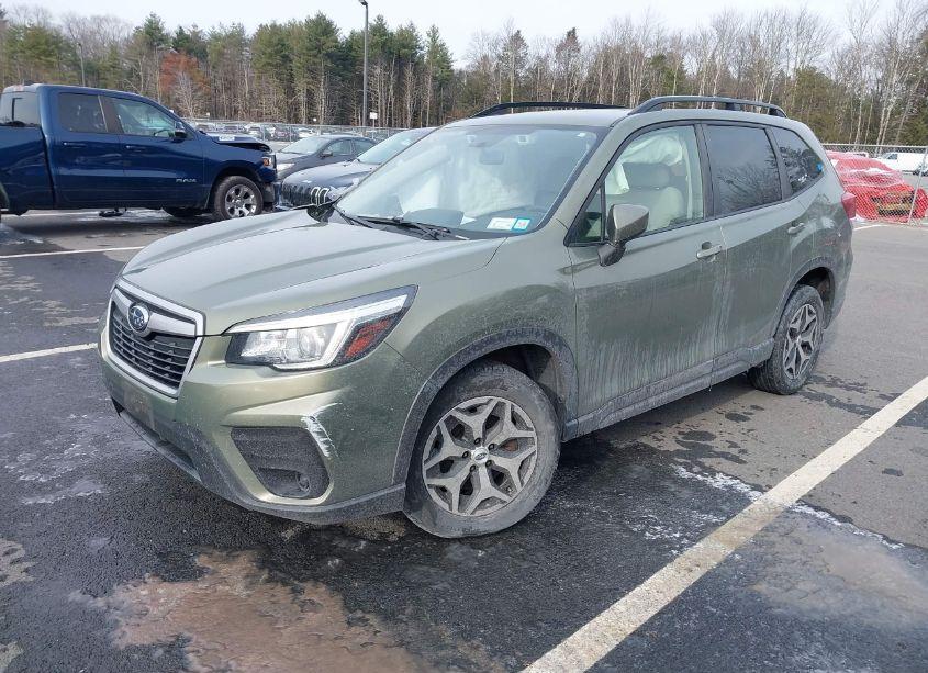 Photo 2 of 2019 Subaru Forester PREMIUM (VIN JF2SKAEC8KH460895)