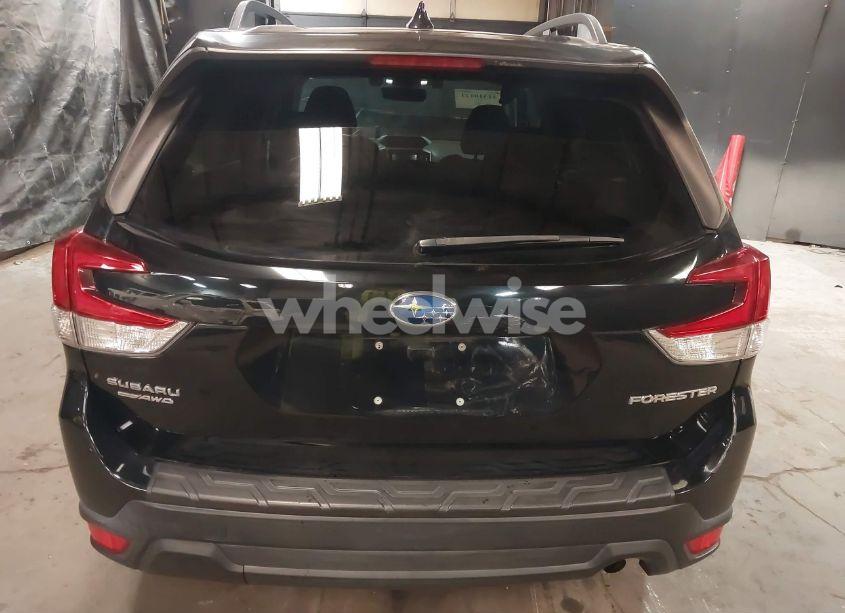 Photo 16 of 2019 Subaru Forester PREMIUM (VIN JF2SKAEC8KH545297)