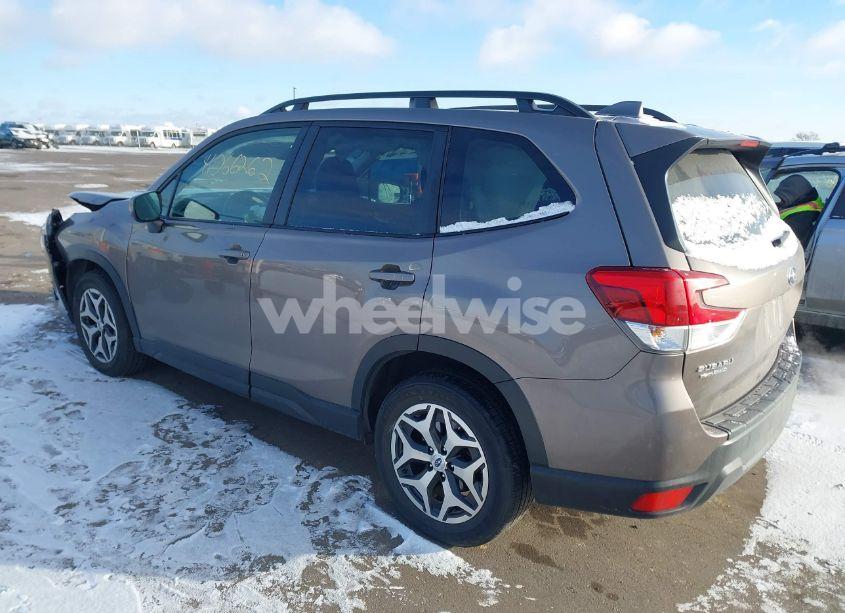 Photo 3 of 2022 Subaru Forester PREMIUM (VIN JF2SKAEC8NH434074)