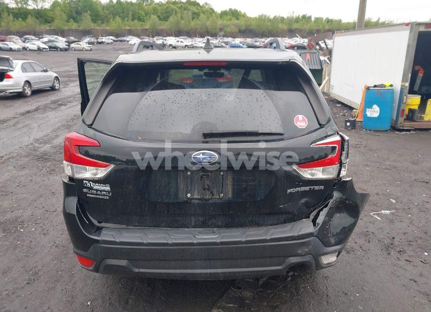 Photo 16 of 2019 Subaru Forester PREMIUM (VIN JF2SKAECXKH420737)