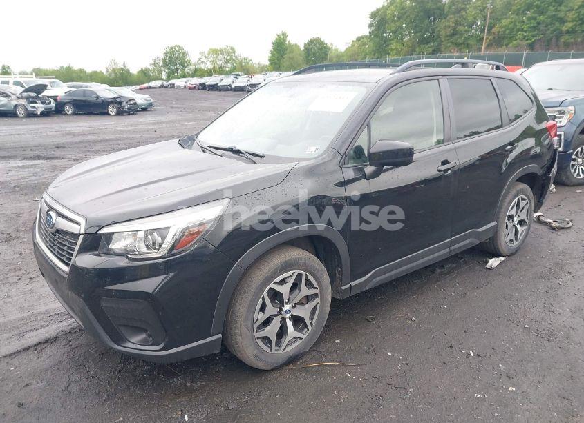 Photo 2 of 2019 Subaru Forester PREMIUM (VIN JF2SKAECXKH420737)