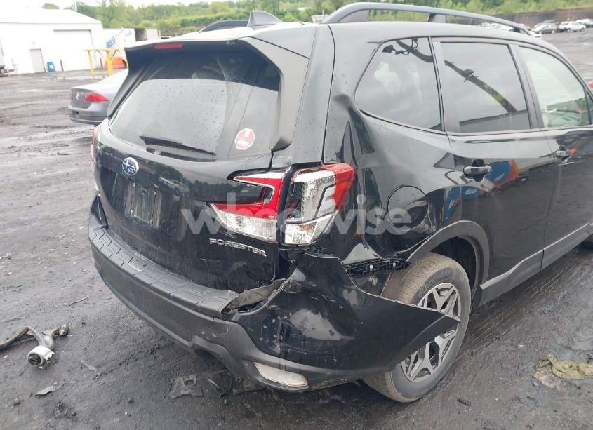 Photo 6 of 2019 Subaru Forester PREMIUM (VIN JF2SKAECXKH420737)