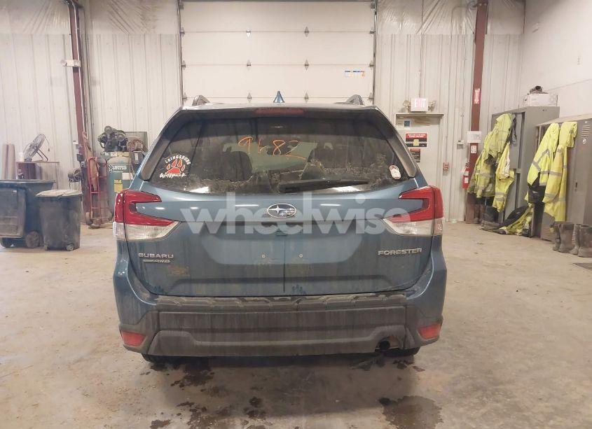 Photo 16 of 2019 Subaru Forester PREMIUM (VIN JF2SKAECXKH474474)
