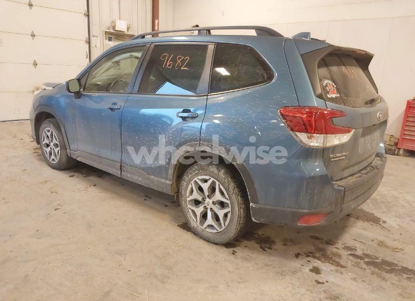 Photo 3 of 2019 Subaru Forester PREMIUM (VIN JF2SKAECXKH474474)