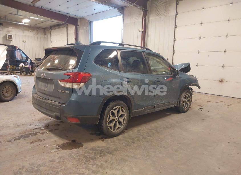 Photo 4 of 2019 Subaru Forester PREMIUM (VIN JF2SKAECXKH474474)