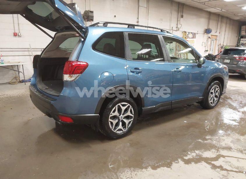 Photo 4 of 2022 Subaru Forester PREMIUM (VIN JF2SKAECXNH516825)