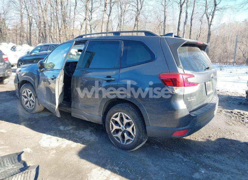 Photo 14 of 2021 Subaru Forester PREMIUM (VIN JF2SKAFC1MH493688)