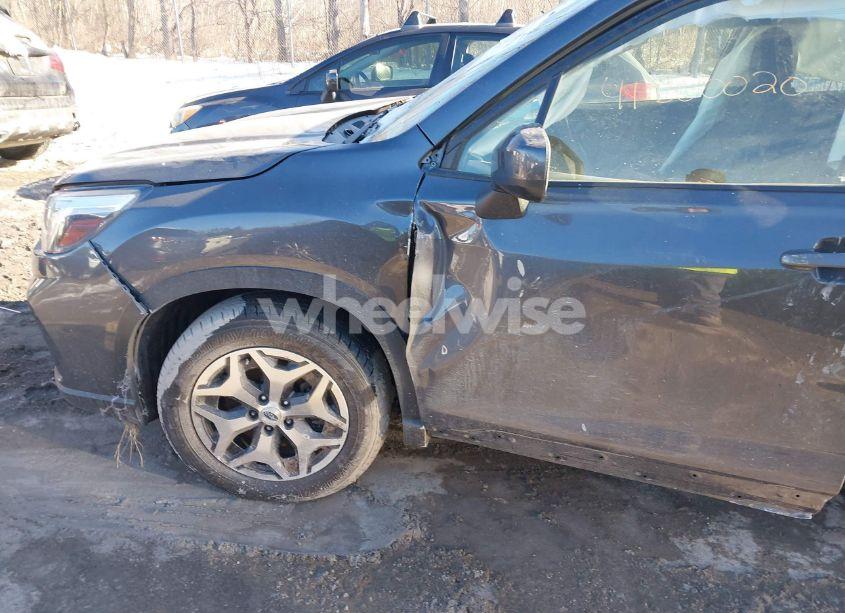 Photo 6 of 2021 Subaru Forester PREMIUM (VIN JF2SKAFC1MH493688)