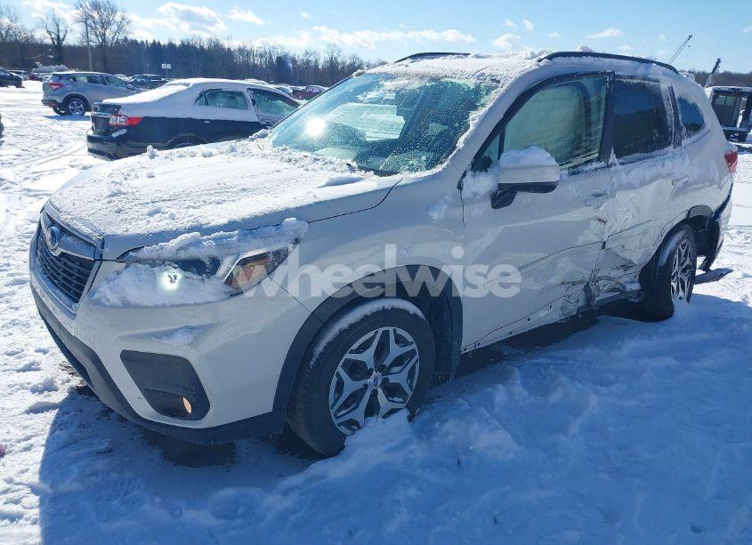 Photo 2 of 2021 Subaru Forester PREMIUM (VIN JF2SKAFC4MH459549)