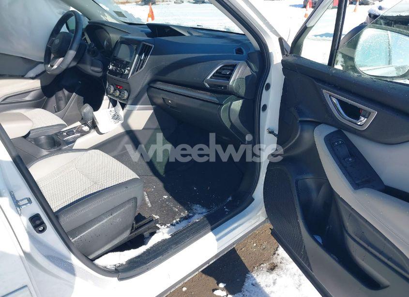 Photo 5 of 2021 Subaru Forester PREMIUM (VIN JF2SKAFC4MH459549)