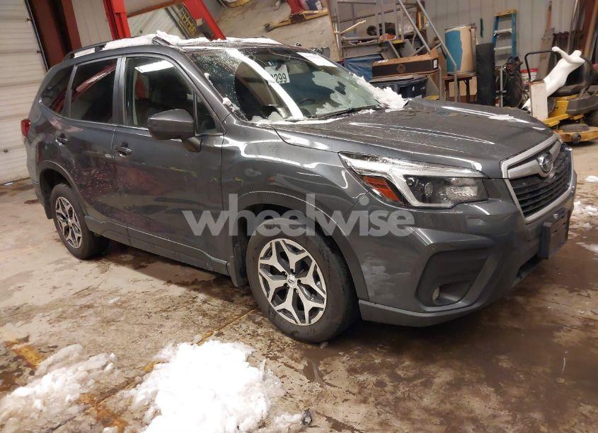 2021 Subaru Forester PREMIUM (VIN JF2SKAFC5MH528863) main photo