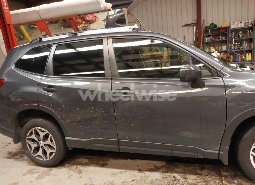 Photo 14 of 2021 Subaru Forester PREMIUM (VIN JF2SKAFC5MH528863)