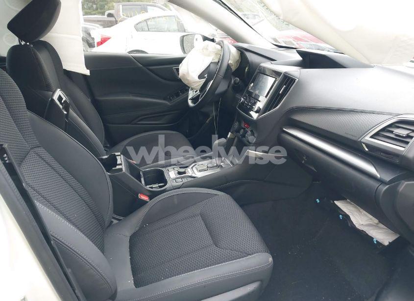 Photo 5 of 2021 Subaru Forester PREMIUM (VIN JF2SKAFC5MH552712)