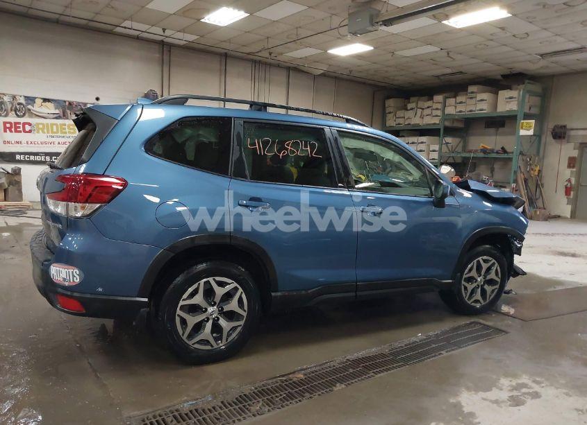Photo 13 of 2021 Subaru Forester PREMIUM (VIN JF2SKAFC6MH572726)