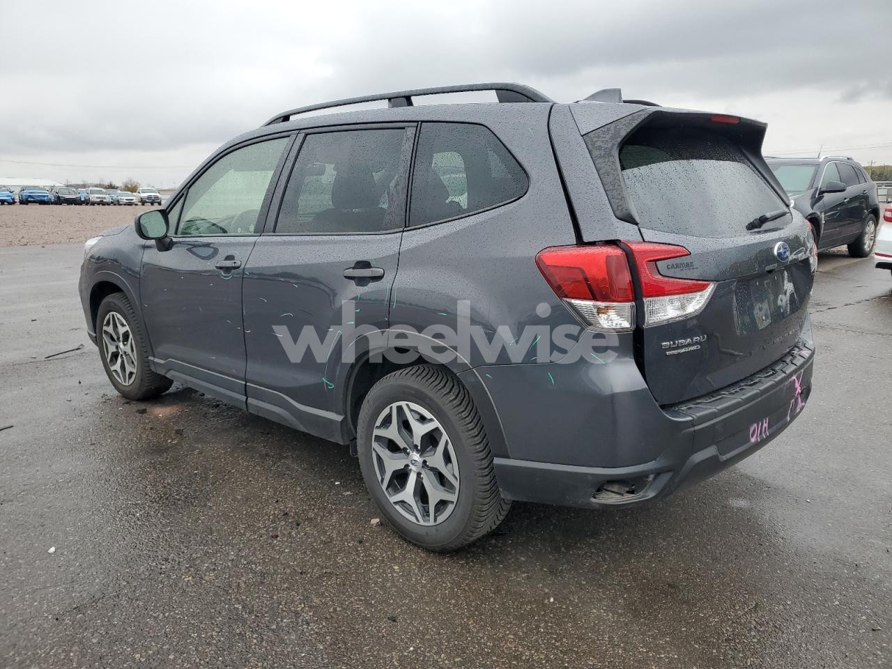 Photo 2 of 2021 SUBARU FORESTER PREMIUM N/A (VIN JF2SKAFC7MH432927)