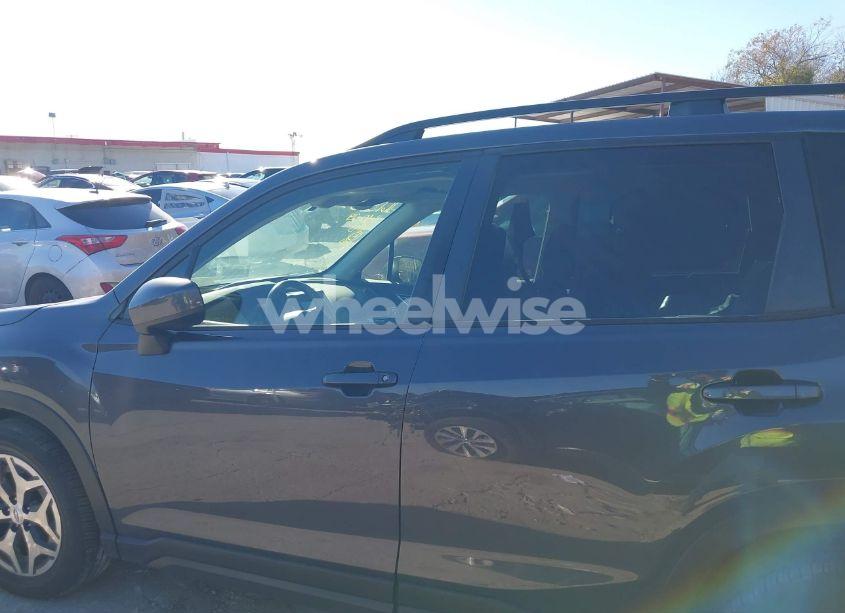 Photo 14 of 2021 Subaru Forester PREMIUM (VIN JF2SKAFC7MH509103)