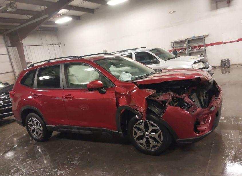 Photo 13 of 2019 Subaru Forester PREMIUM (VIN JF2SKAGC0KH473122)